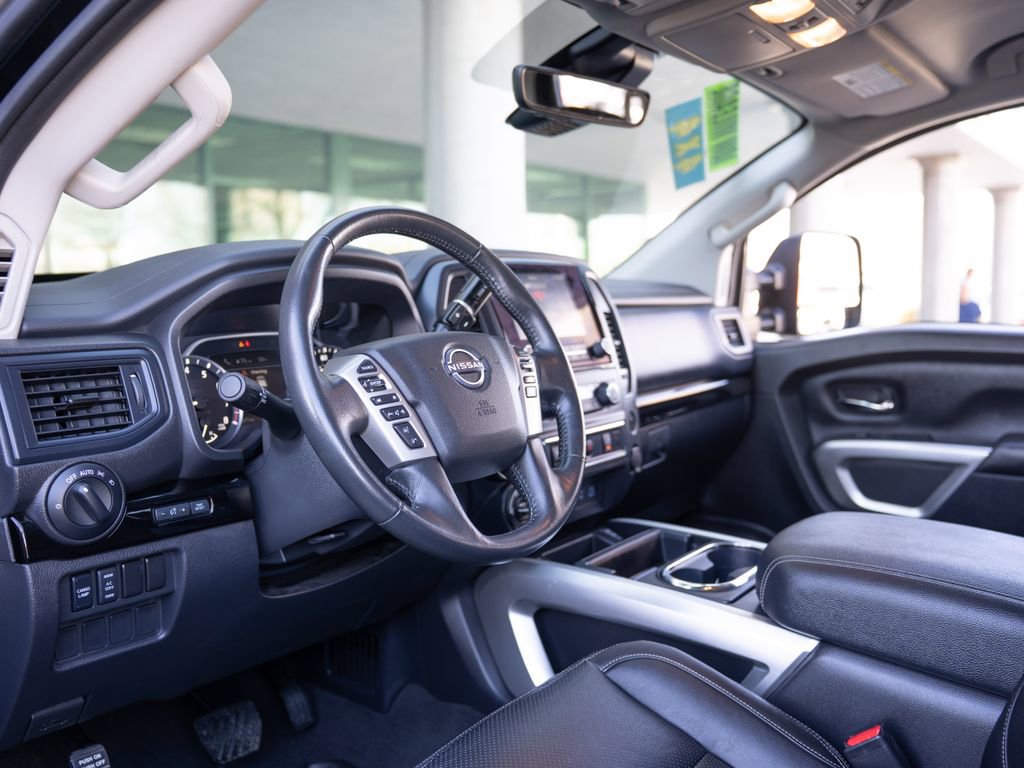 Used 2023 Nissan Titan SV w/ SV Convenience Package image 11