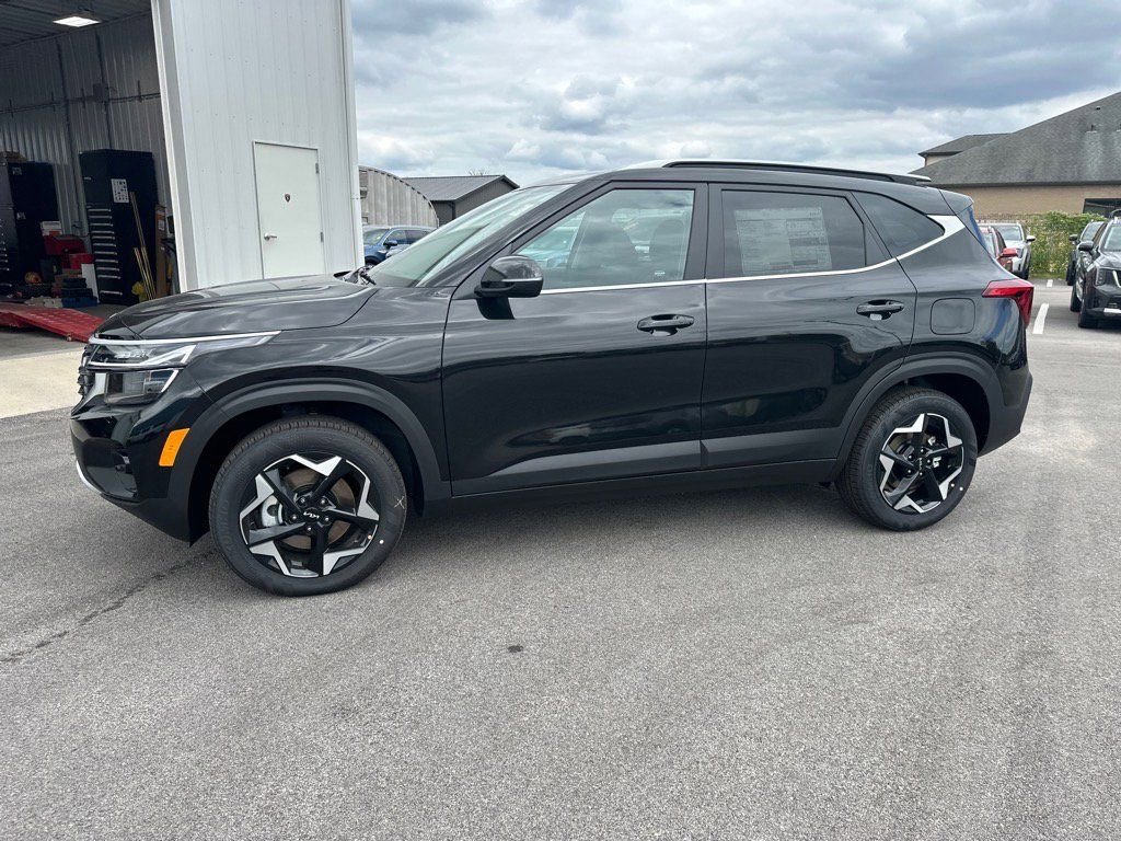 New 2026 Kia Seltos EX image 3