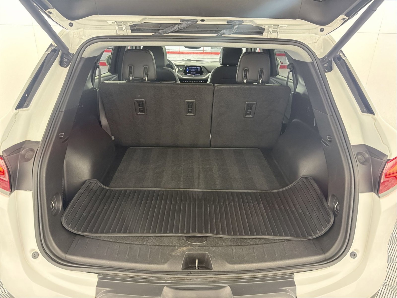 Used 2019 Chevrolet Blazer LT w/ Sun and Wheels Package image 26