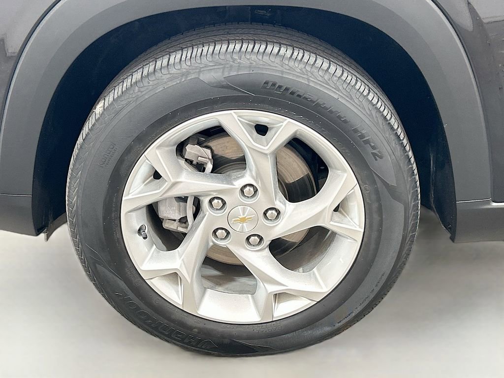 Used 2024 Chevrolet Trax LS w/ LS Convenience Package FWD image 26
