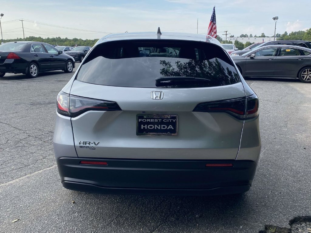 New 2027 Honda HR-V LX image 4