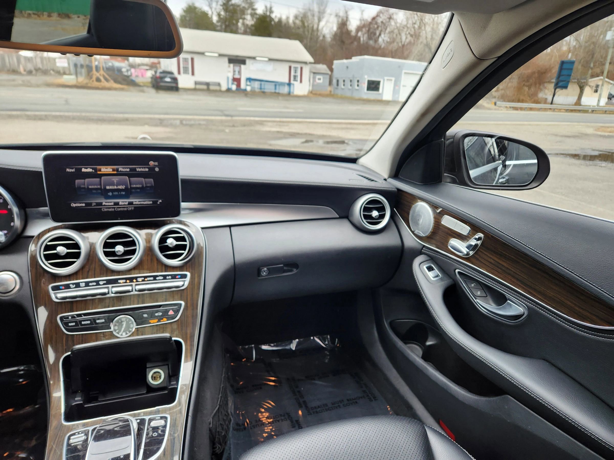 Used 2016 Mercedes-Benz C 300 4MATIC Sedan w/ Multimedia Package image 31