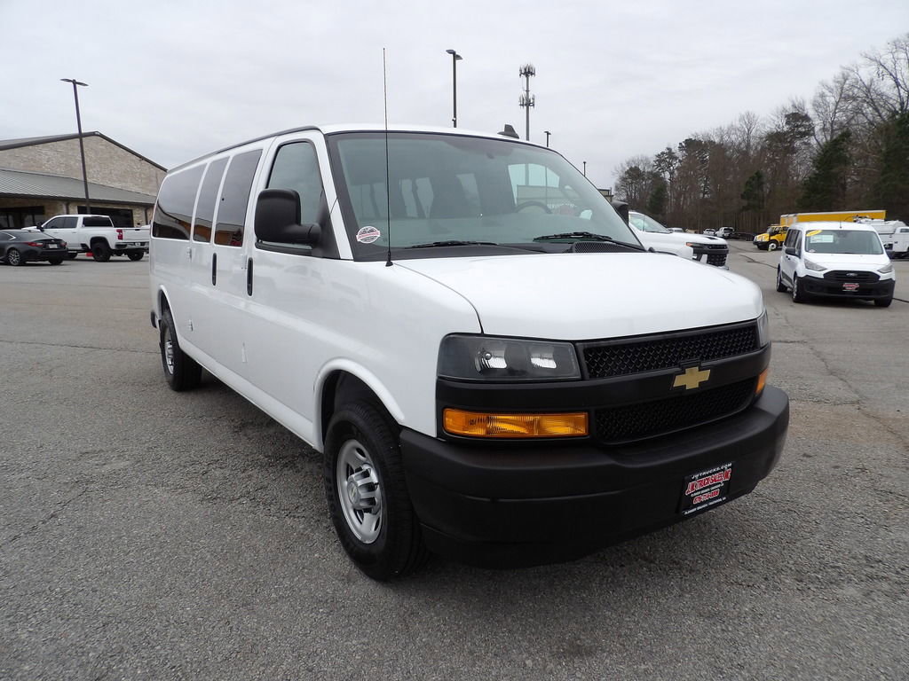 Used 2020 Chevrolet Express 3500 LS image 11