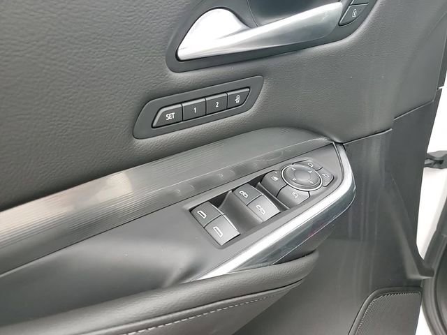 Used 2024 Cadillac XT4 Premium Luxury image 13