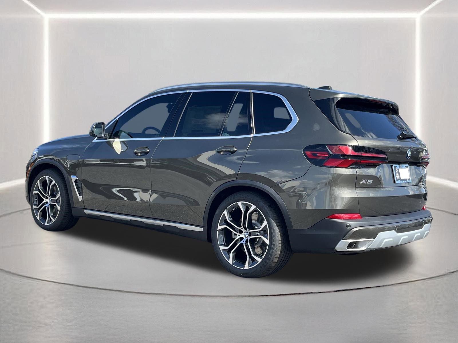 New 2026 BMW X5 xDrive50e AWD/4WD image 25