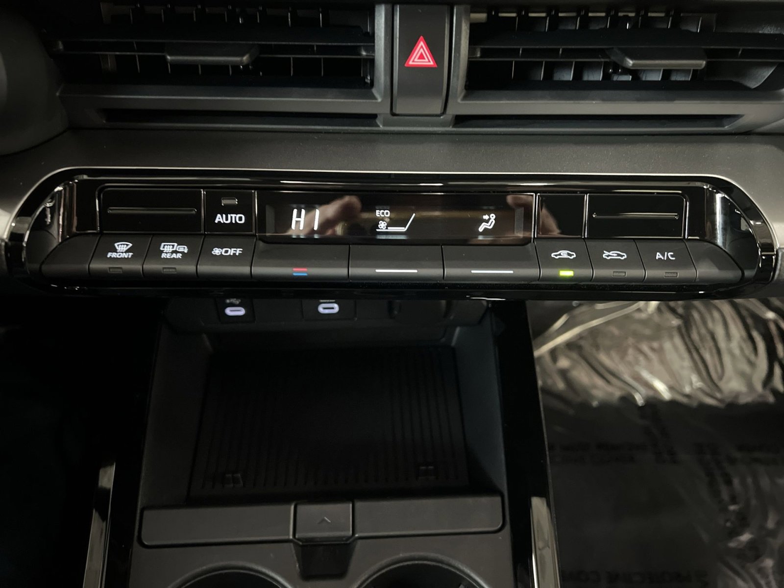 Used 2025 Toyota Prius LE image 20