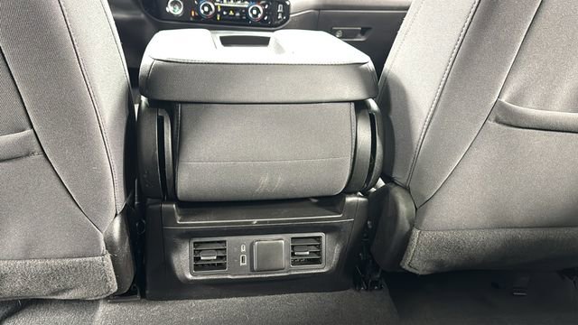 Used 2022 Chevrolet Silverado 1500 LT AWD/4WD image 33