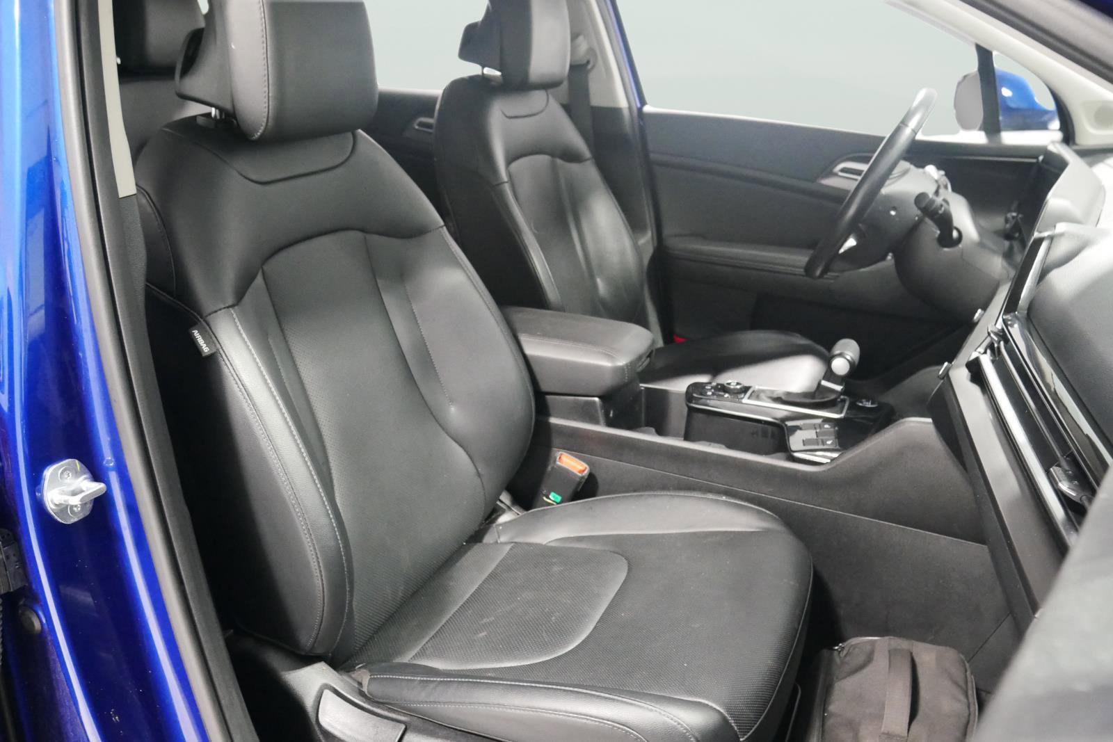 Used 2023 Kia Sportage EX image 17