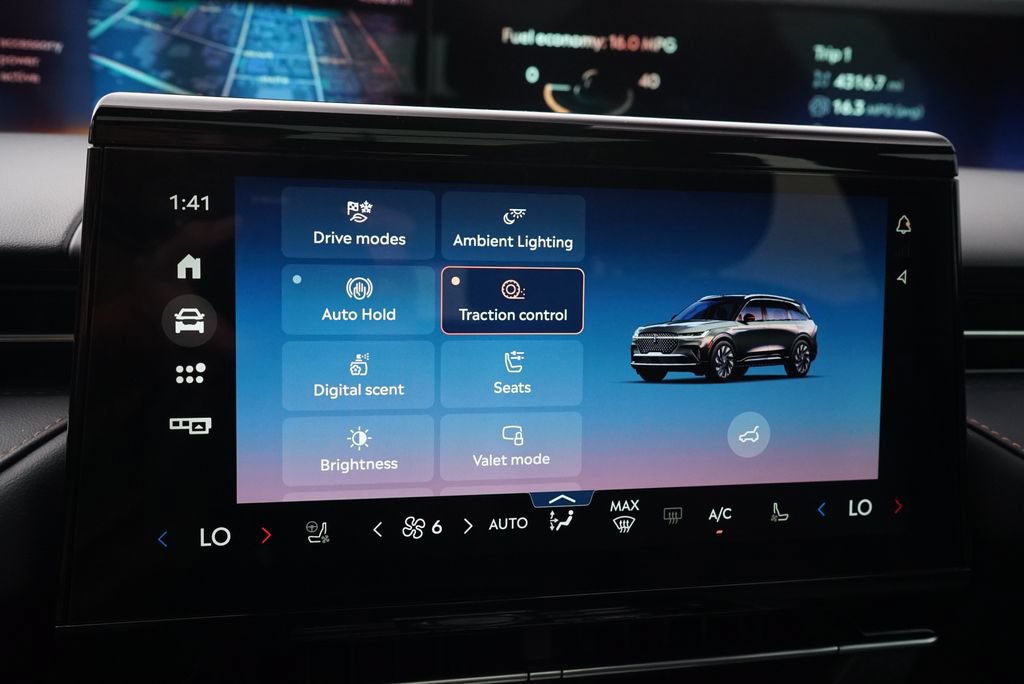 Certified 2025 Lincoln Nautilus Reserve AWD/4WD image 21