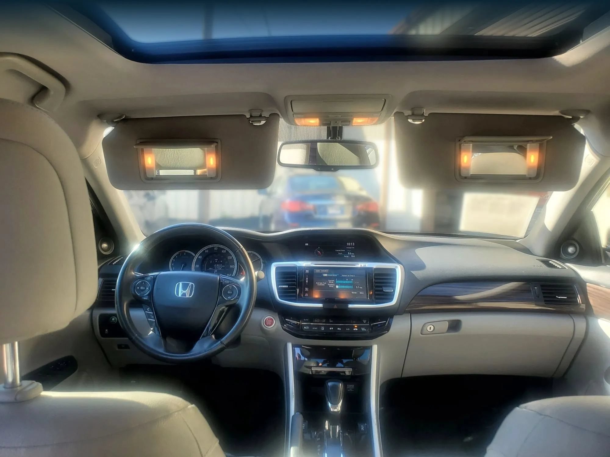 Used 2017 Honda Accord EX-L image 2