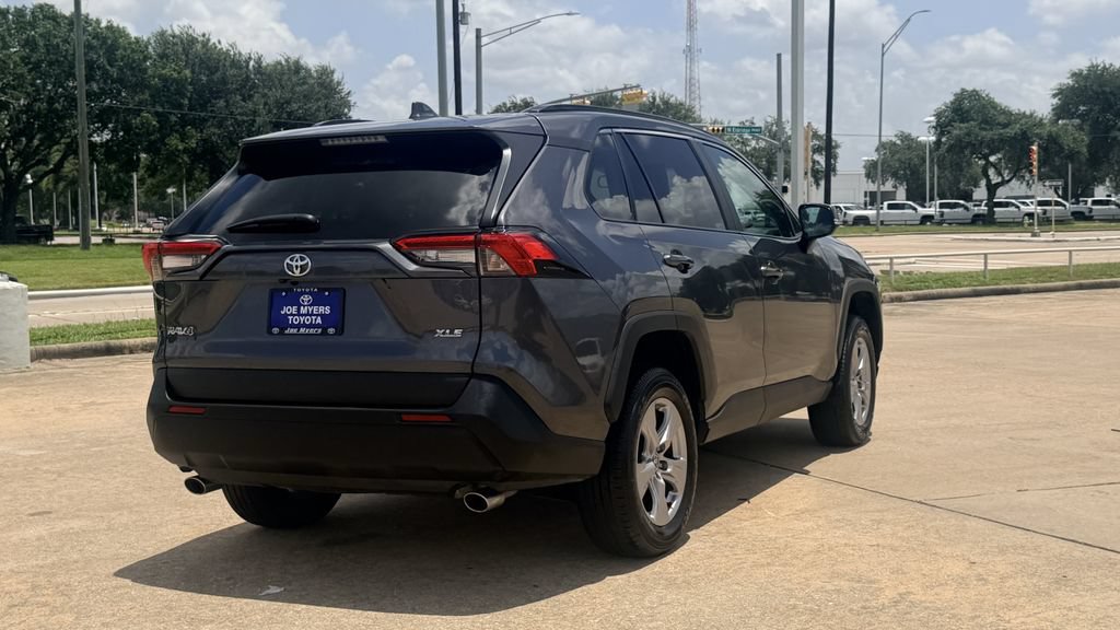 Used 2025 Toyota RAV4 XLE FWD image 6