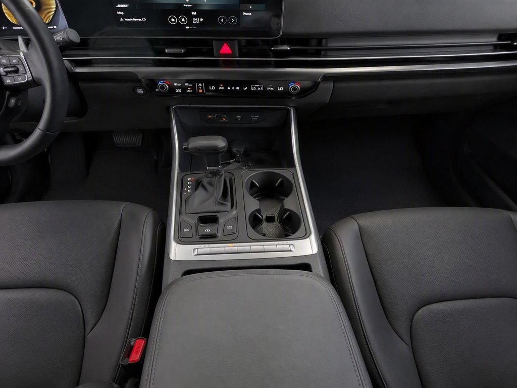 Certified 2025 Kia Carnival FWD image 30