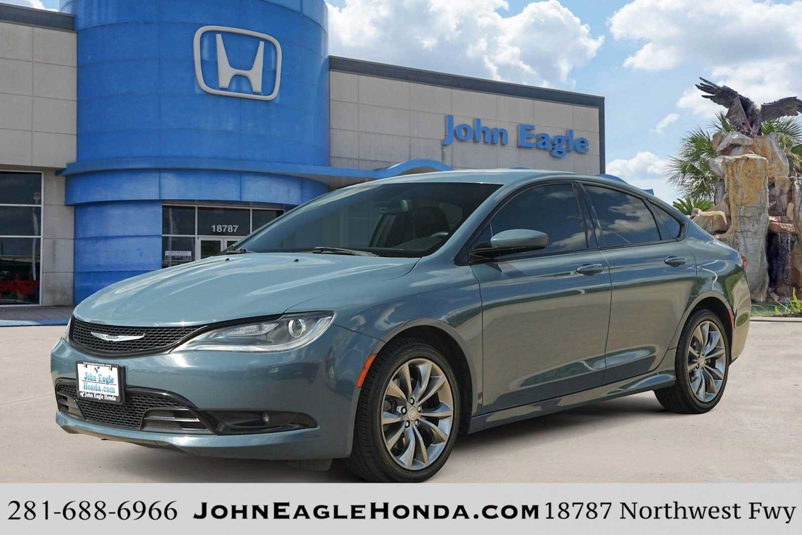 Used 2015 Chrysler 200 S w/ Navigation & Sound Group I FWD image 1