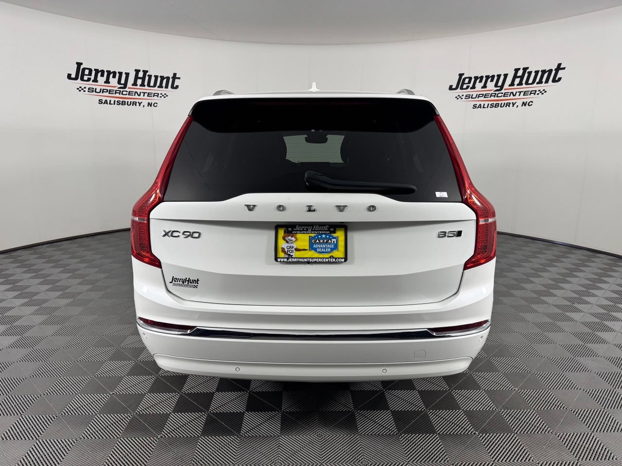 Used 2024 Volvo XC90 B5 Plus AWD/4WD image 7