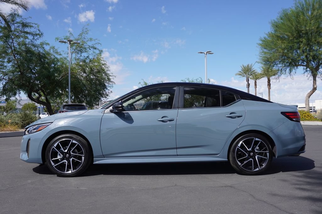 Certified 2025 Nissan Sentra SR FWD image 2