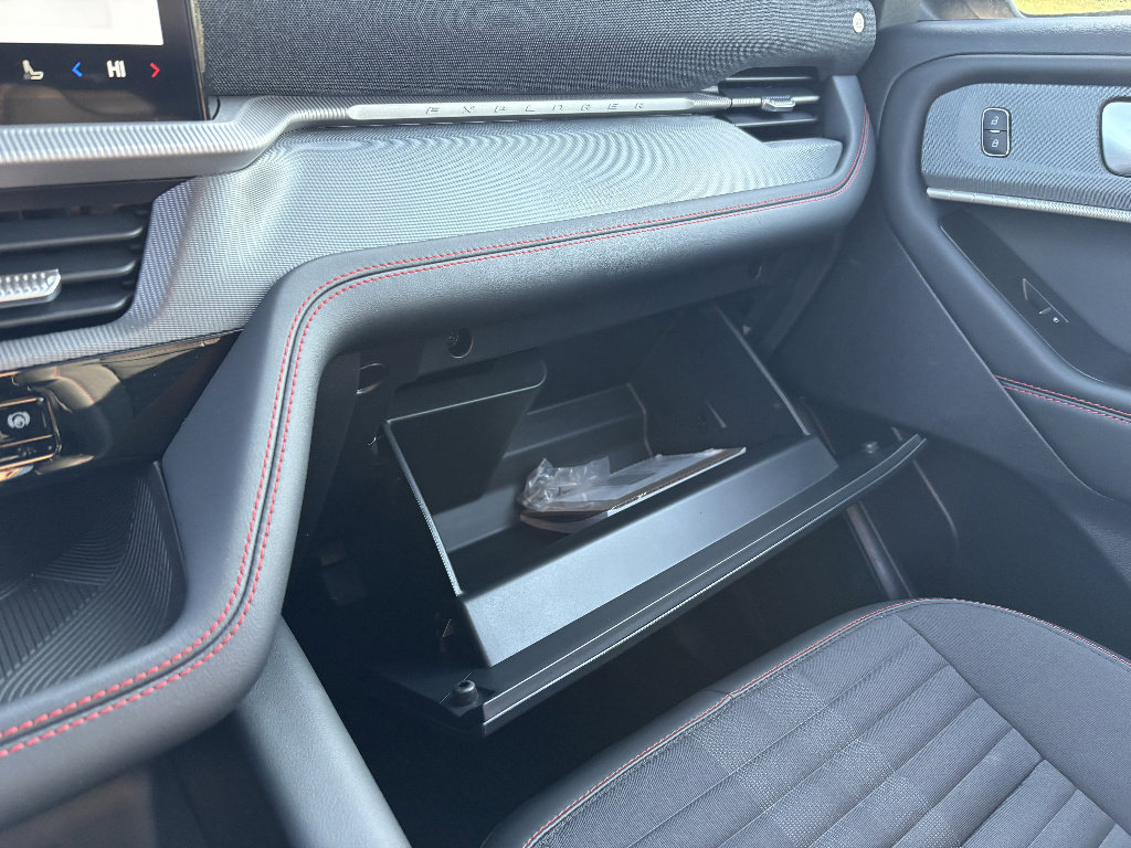 New 2026 Ford Explorer ST-Line AWD/4WD image 36