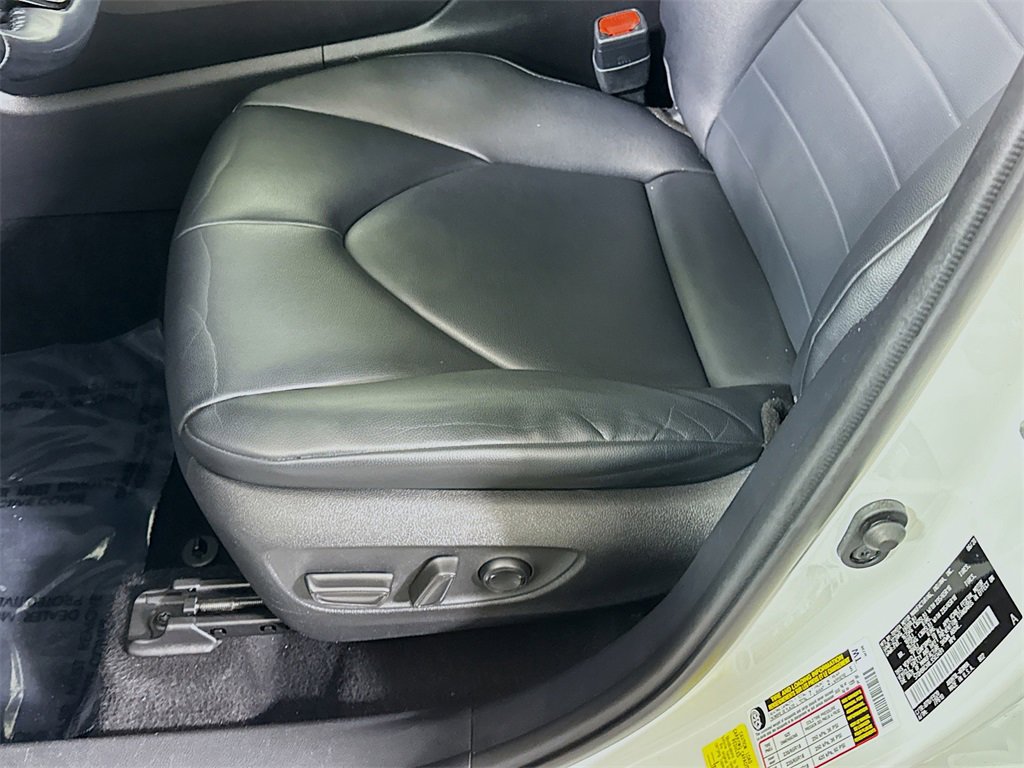 Certified 2020 Toyota Highlander XLE image 26