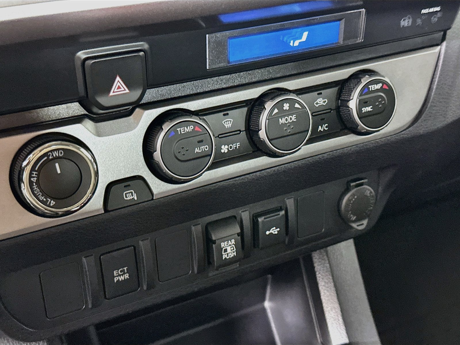 Certified 2022 Toyota Tacoma SR5 AWD/4WD image 15