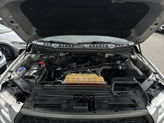 Used 2017 Ford F150 XLT w/ Equipment Group 302A Luxury AWD/4WD image 28