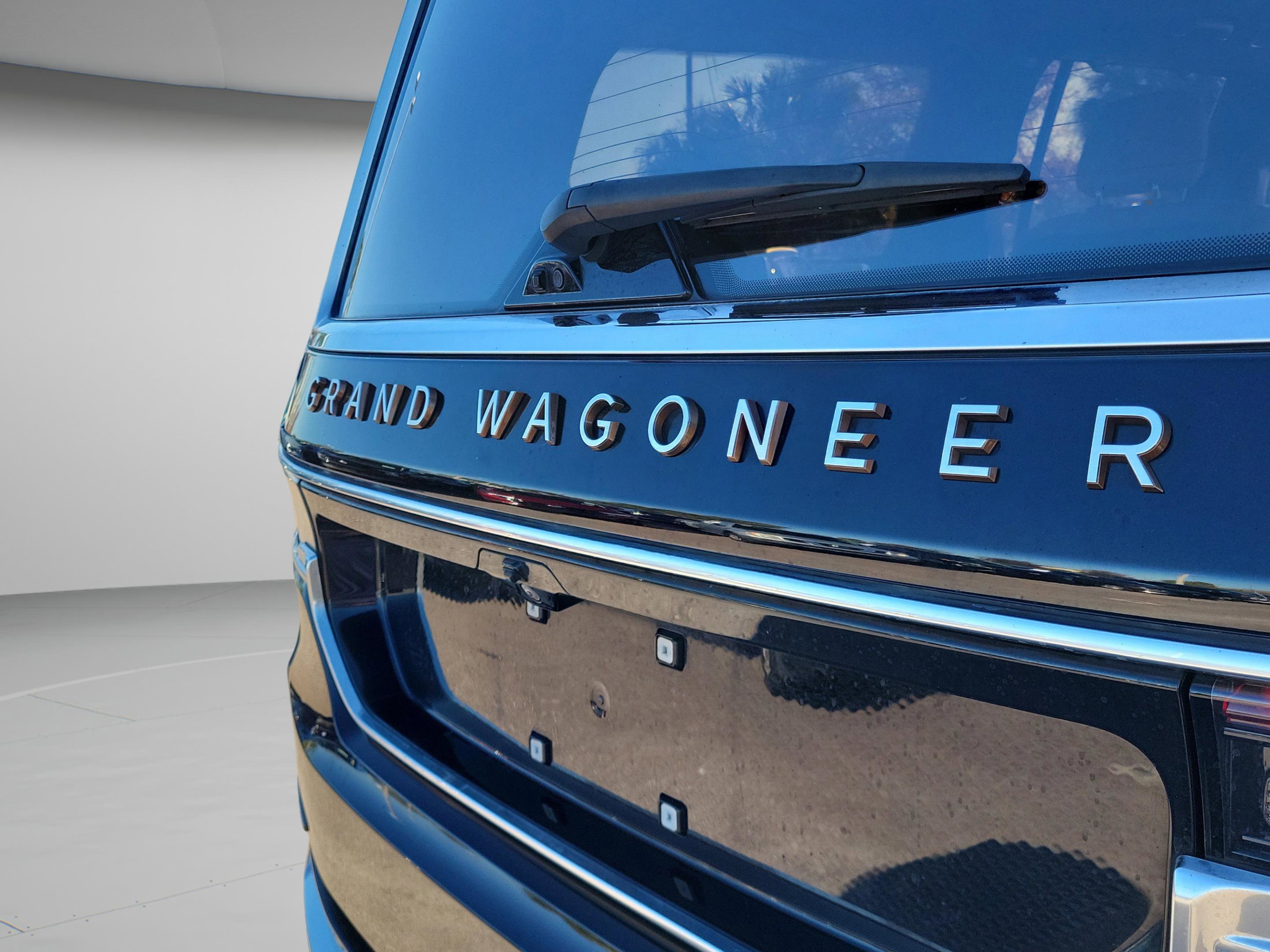 Used 2022 Jeep Grand Wagoneer Series III image 36