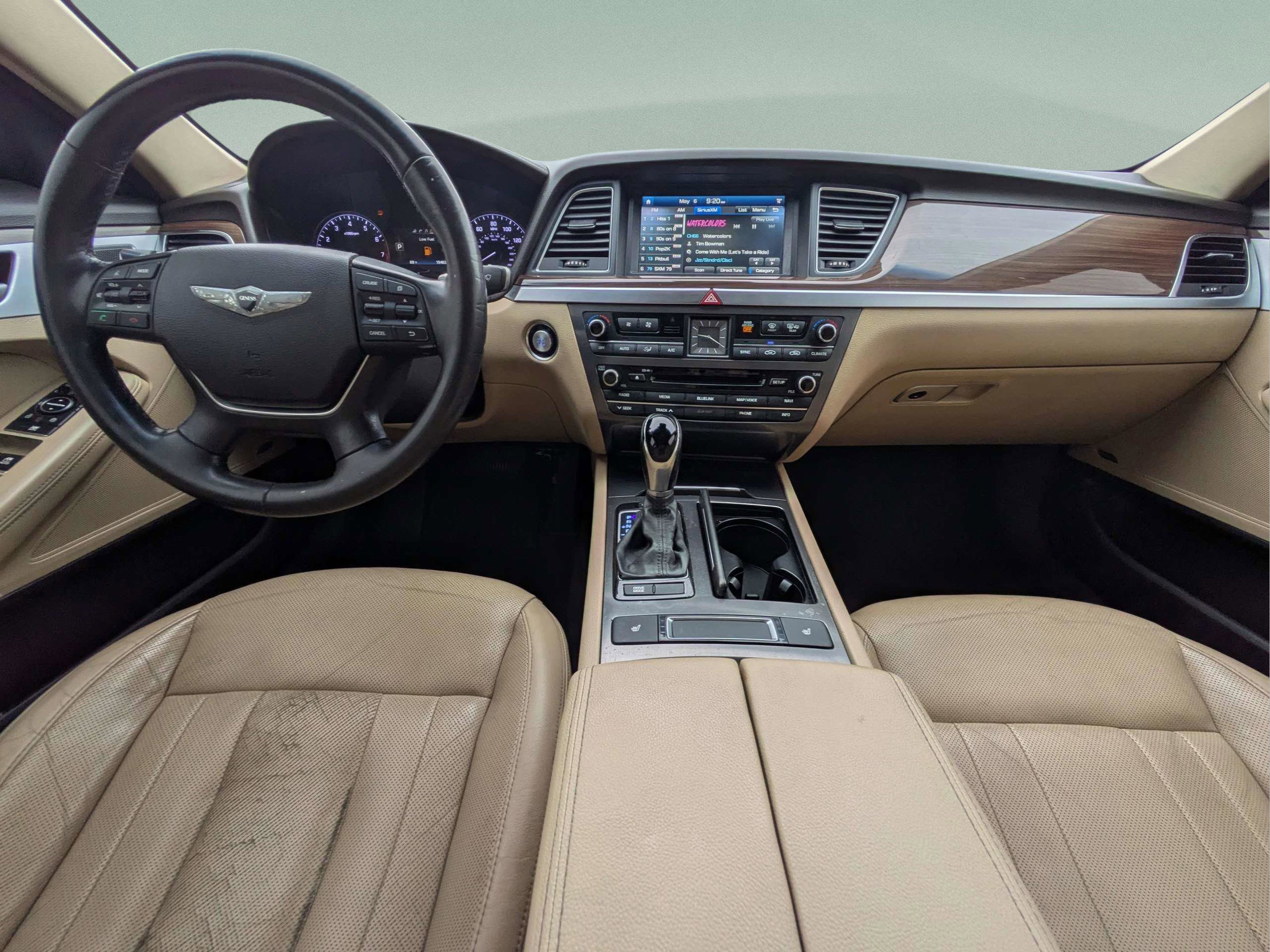 Used 2015 Hyundai Genesis 3.8 RWD image 11