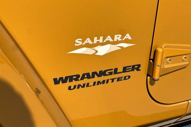 Used 2014 Jeep Wrangler Unlimited Sahara AWD/4WD image 31