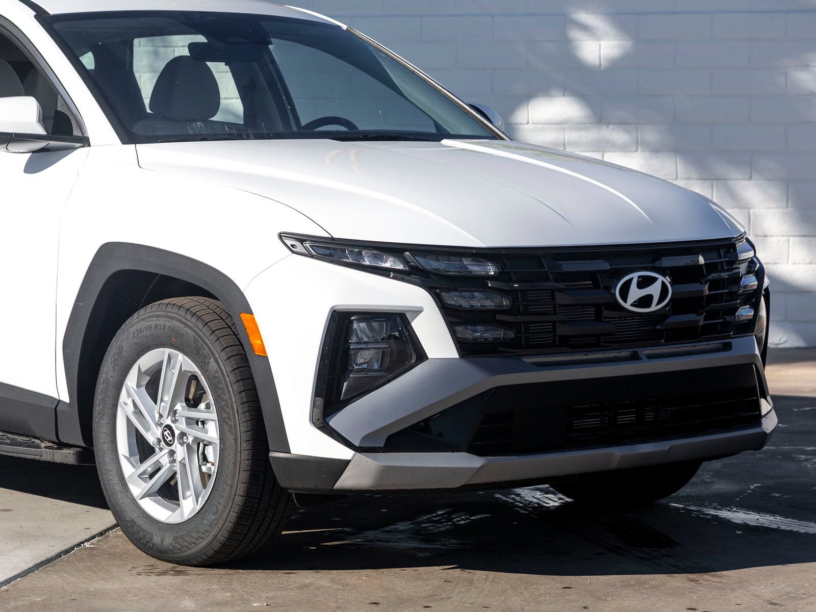 New 2025 Hyundai Tucson SE FWD image 3