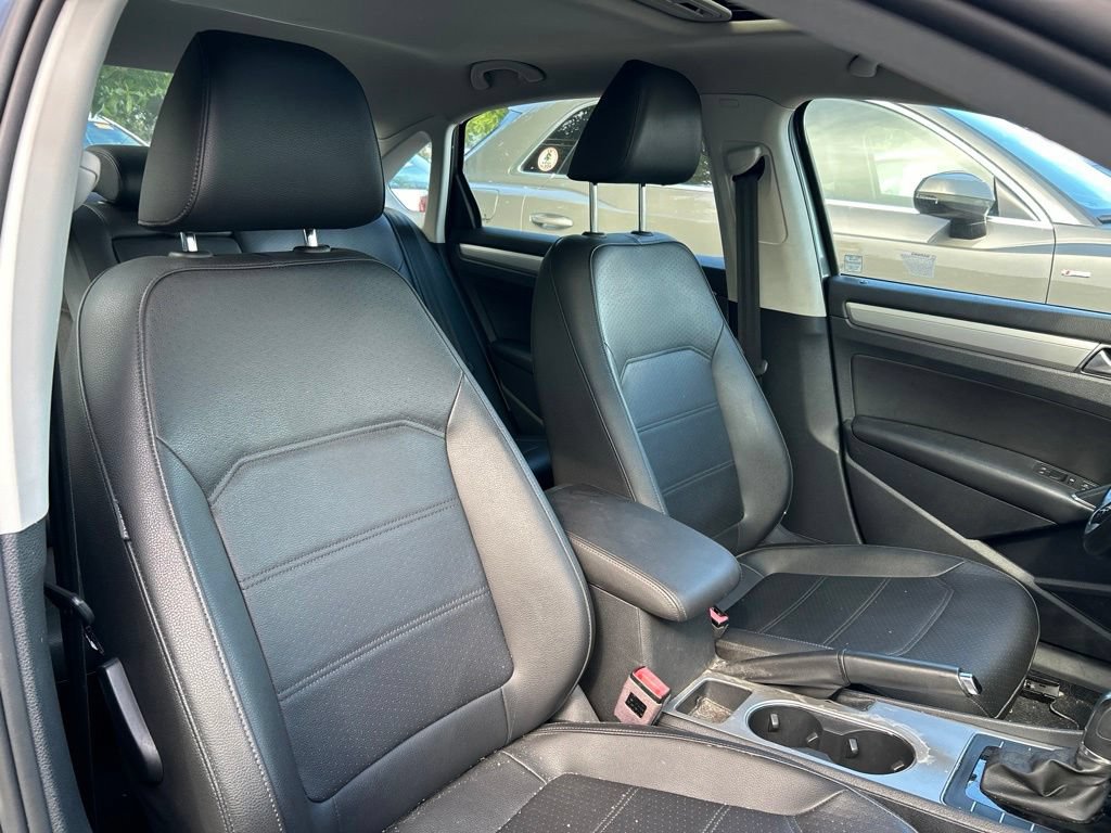 Used 2019 Volkswagen Passat 2.0T Wolfsburg w/ Wheels & Sunroof Package FWD image 39