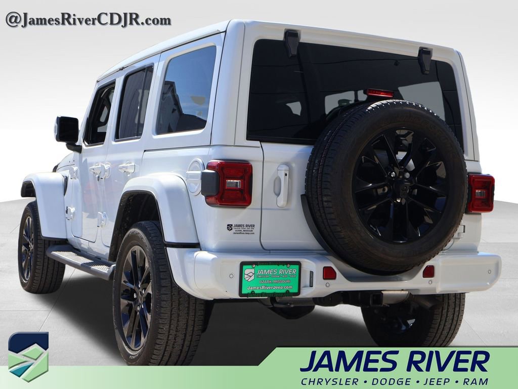 Used 2023 Jeep Wrangler Altitude image 3