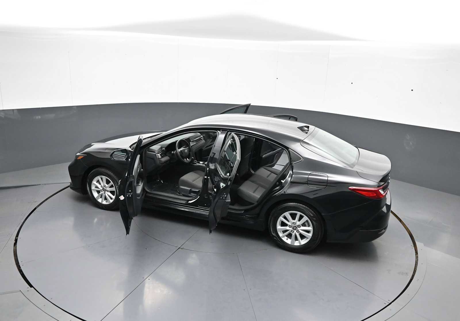 Used 2026 Toyota Camry LE FWD image 42