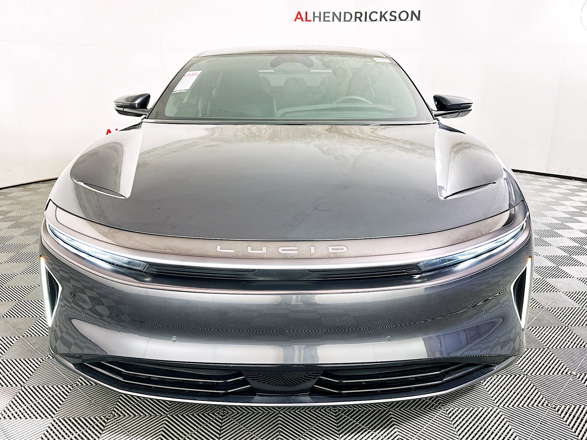 Used 2024 Lucid Air Touring image 8