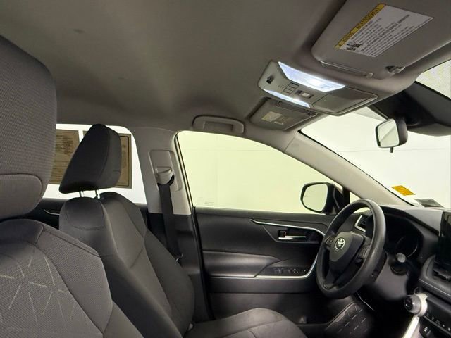 Used 2020 Toyota RAV4 XLE FWD image 53