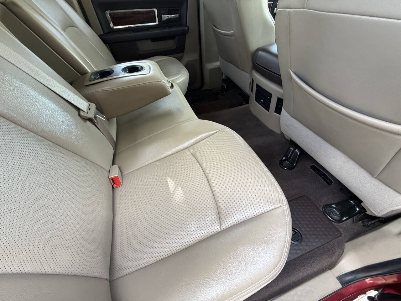 Used 2011 RAM 1500 Laramie RWD image 14