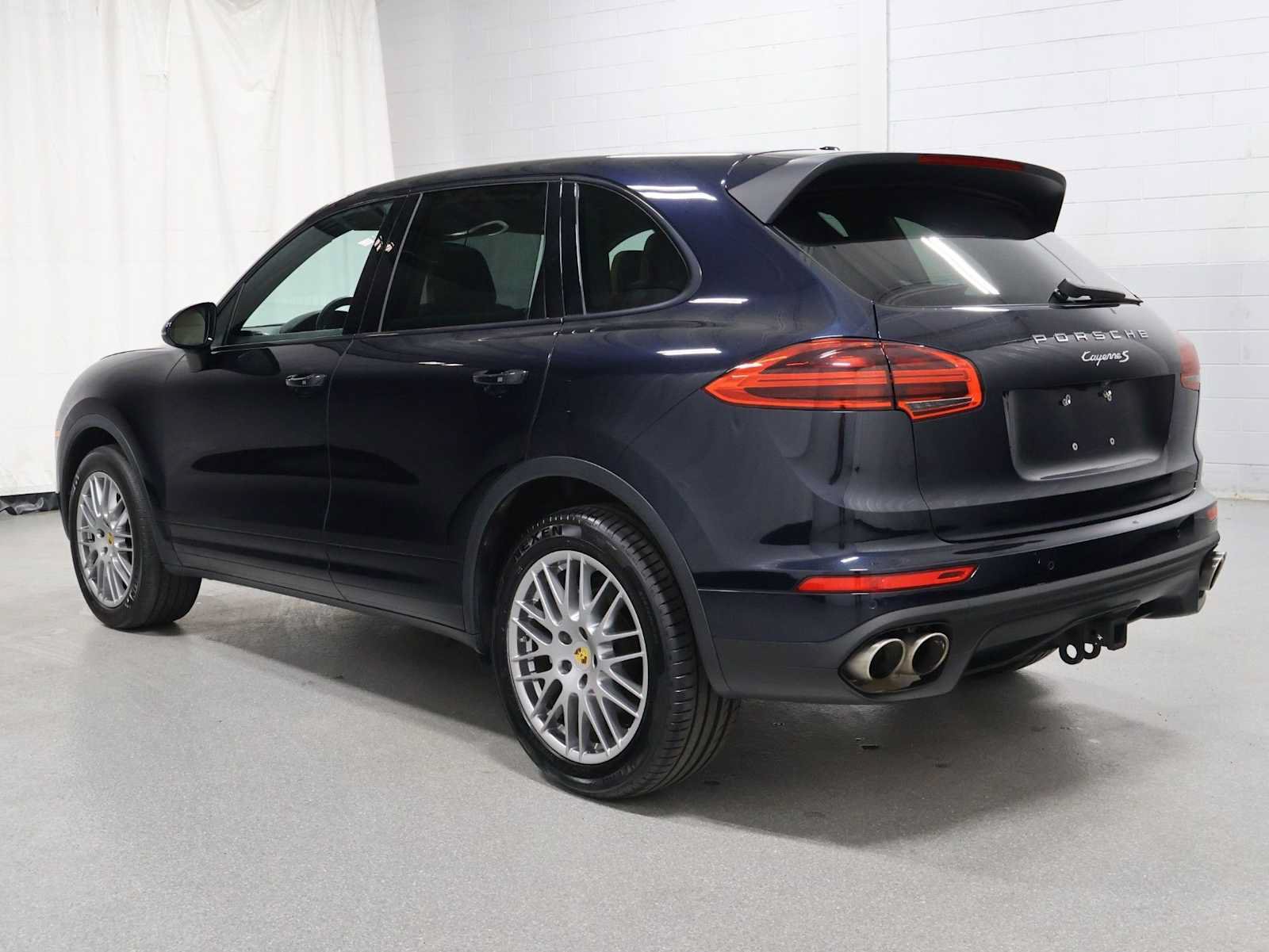 Used 2018 Porsche Cayenne S AWD/4WD image 3