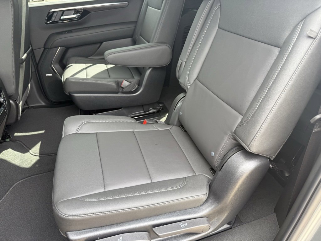 New 2026 Chevrolet Suburban LT w/ Comfort Package image 35