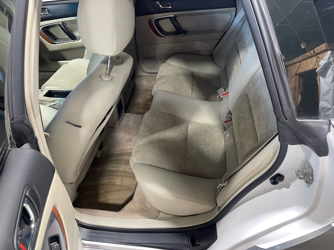 Used 2005 Subaru Outback 2.5i image 23