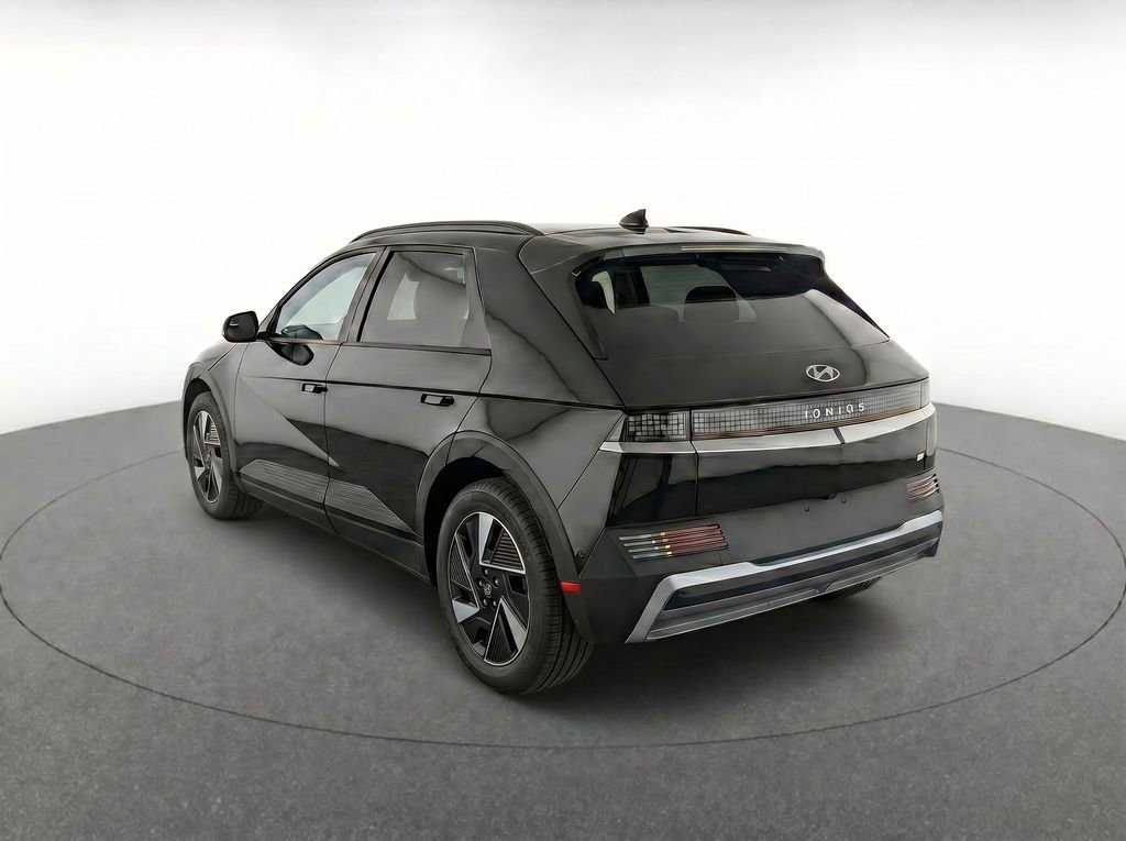 Certified 2025 Hyundai Ioniq 5 SEL RWD image 3
