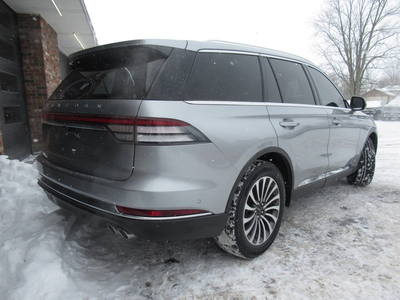 Used 2020 Lincoln Aviator Reserve w/ Equipment Group 201A image 15