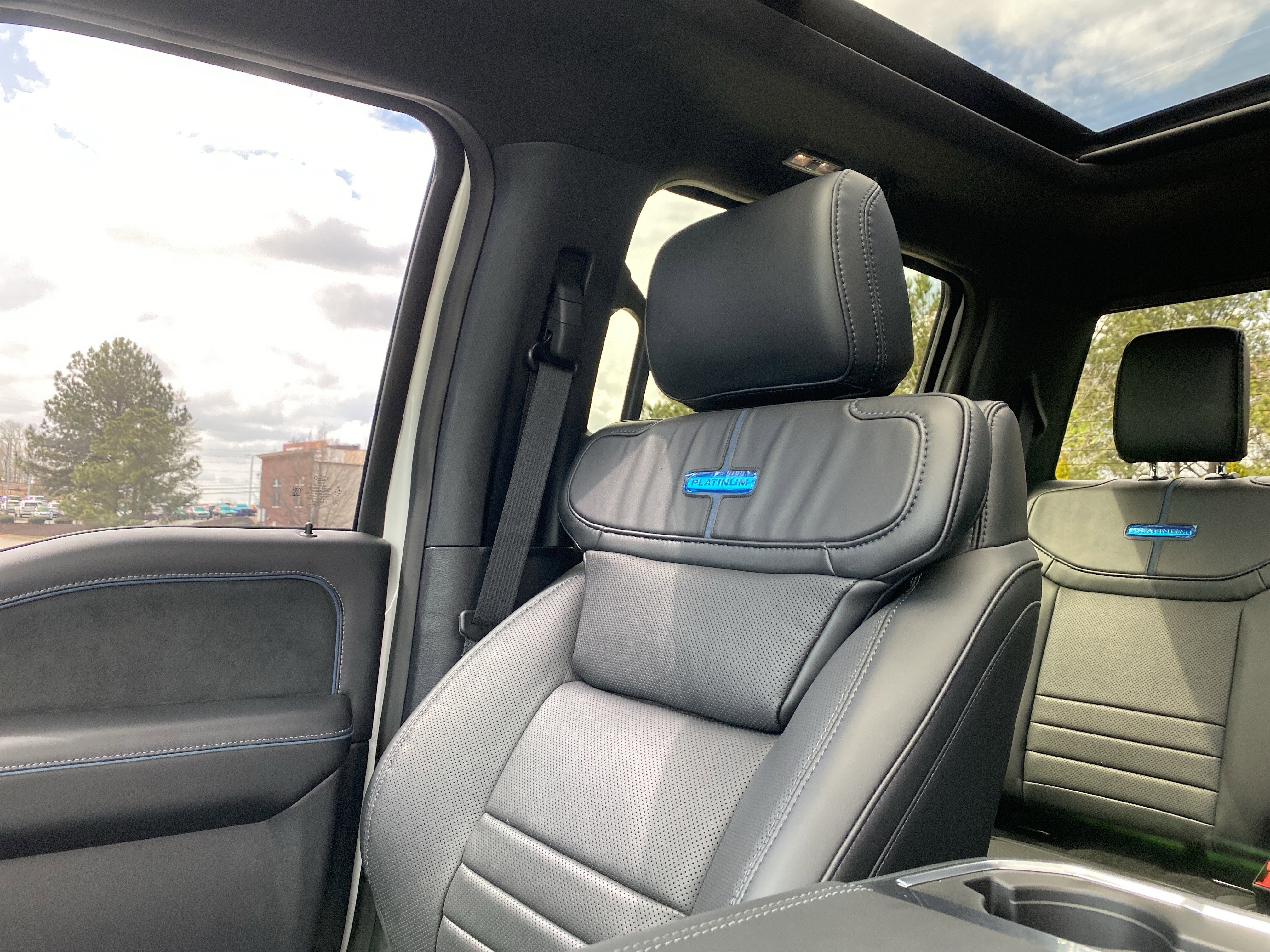 Used 2026 Ford F450 Platinum w/ FX4 Off-Road Package image 20