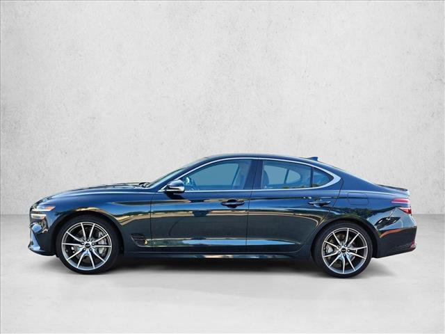 Used 2025 Genesis G70 2.5T image 9