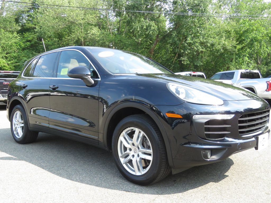 Used 2018 Porsche Cayenne AWD/4WD image 3