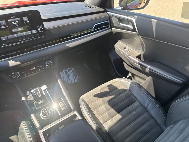 Used 2023 Mitsubishi Outlander SE image 25