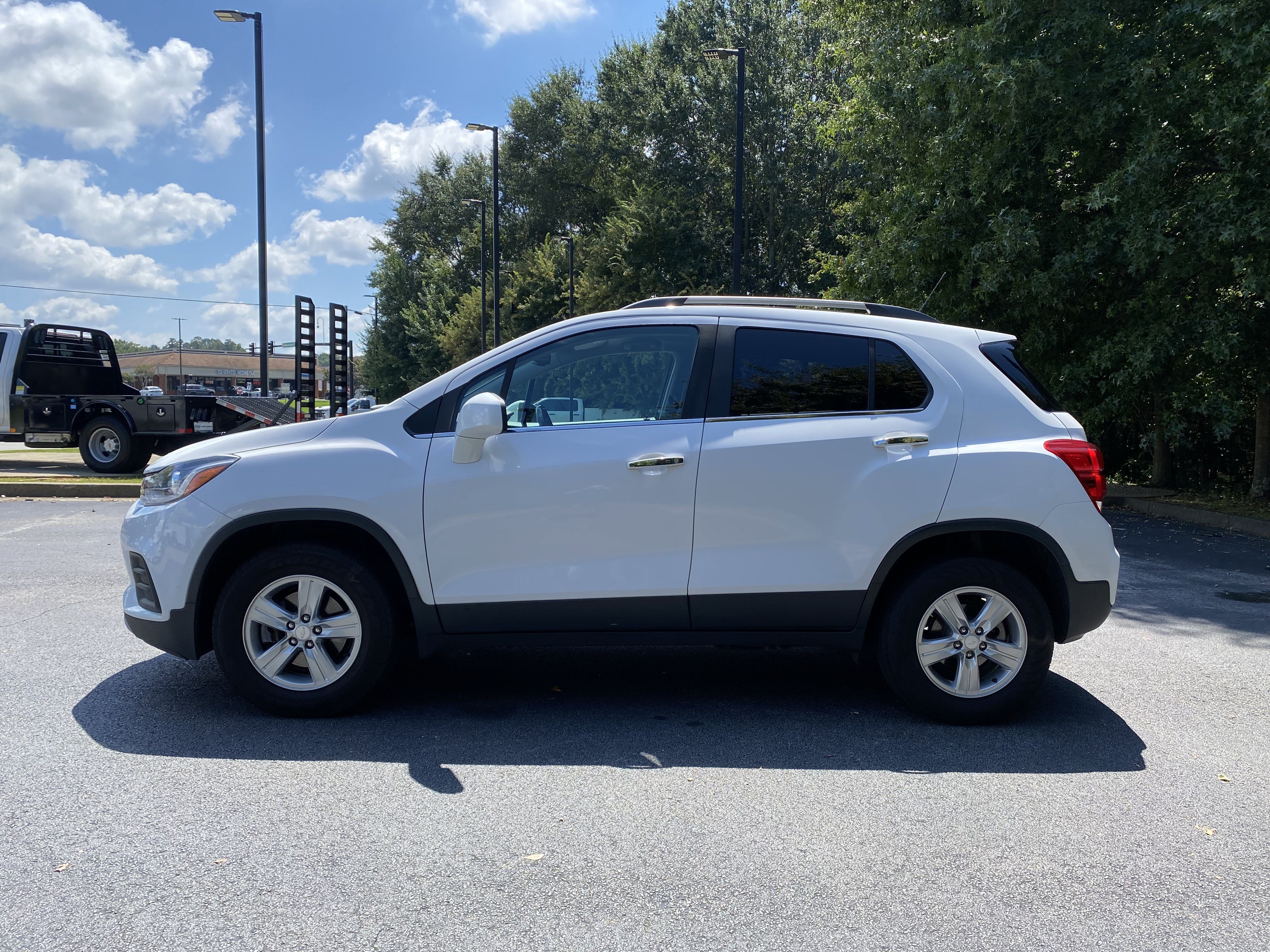 Used 2020 Chevrolet Trax LT w/ Driver Confidence Package AWD/4WD image 6