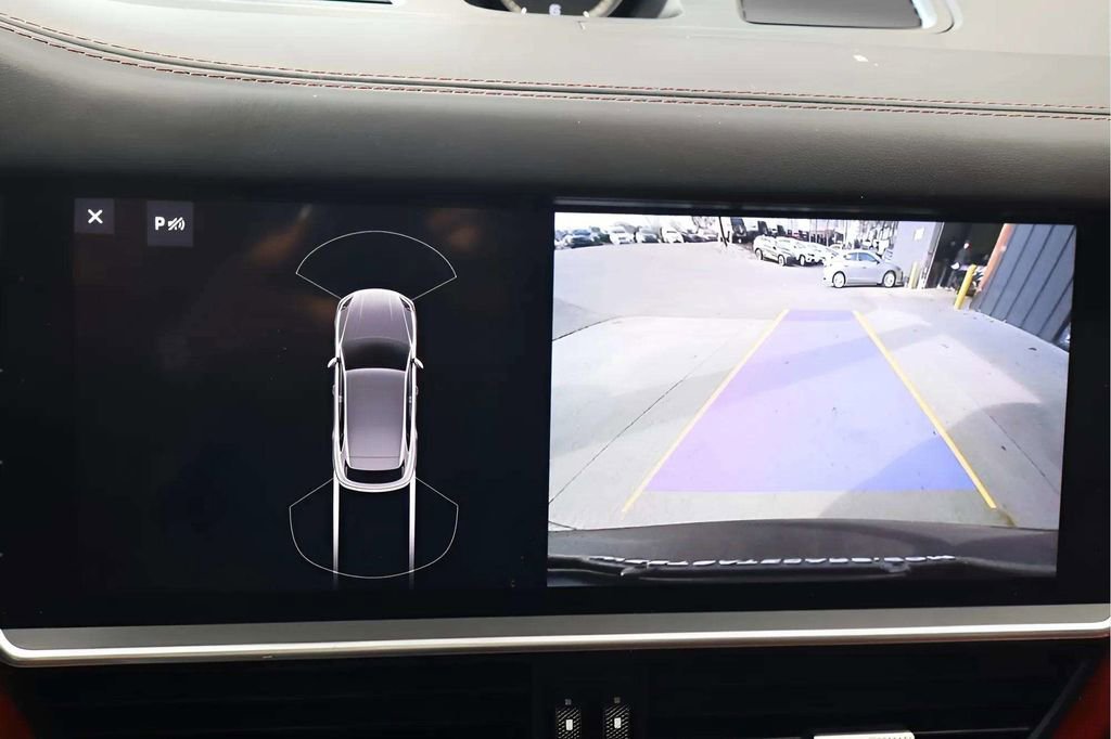 Used 2019 Porsche Cayenne Base image 13