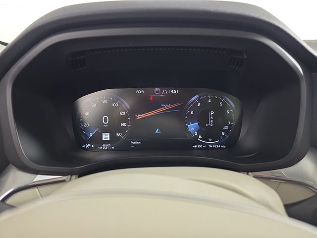 Used 2019 Volvo XC60 T5 Momentum w/ Multimedia Package image 11