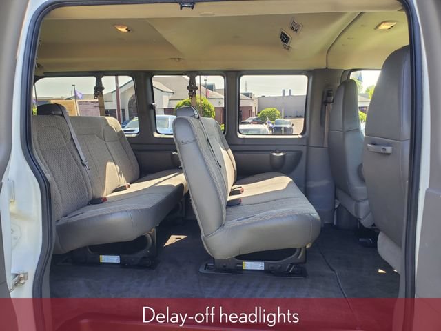 Used 2008 Chevrolet Express 3500 Passenger w/ LT Preferred Equipment Group RWD image 27