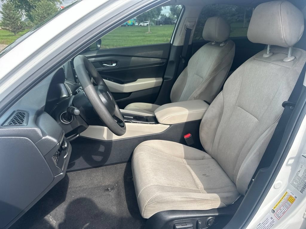 Used 2025 Honda Accord SE image 15
