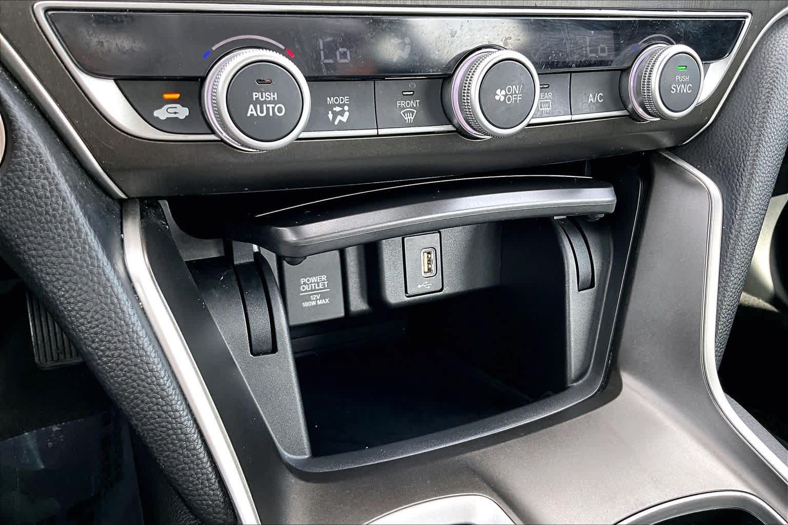 Used 2019 Honda Accord LX image 32