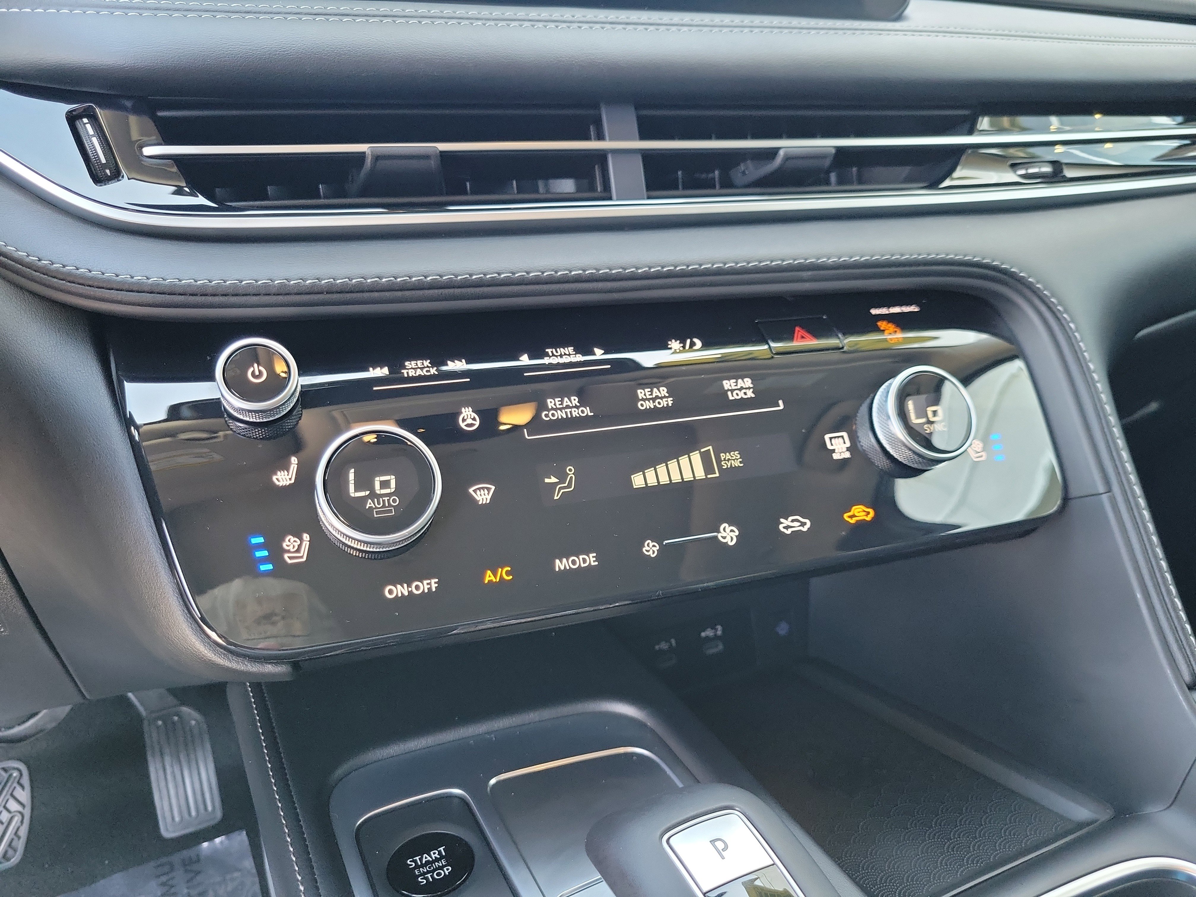 Certified 2026 INFINITI QX60 Luxe w/ Cargo Package image 27