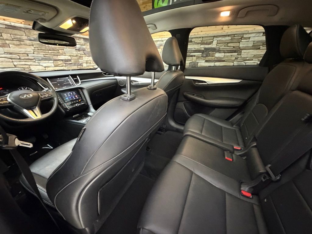 Used 2019 INFINITI QX50 Luxe w/ Navigation Package AWD/4WD image 30